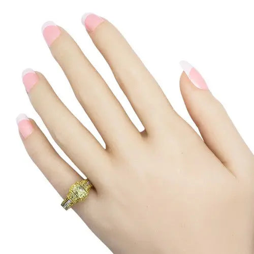 Two-Tone Diamond Ring with Round Brilliant Accents