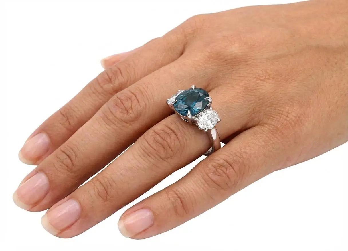 5.34ct Oval Sapphire