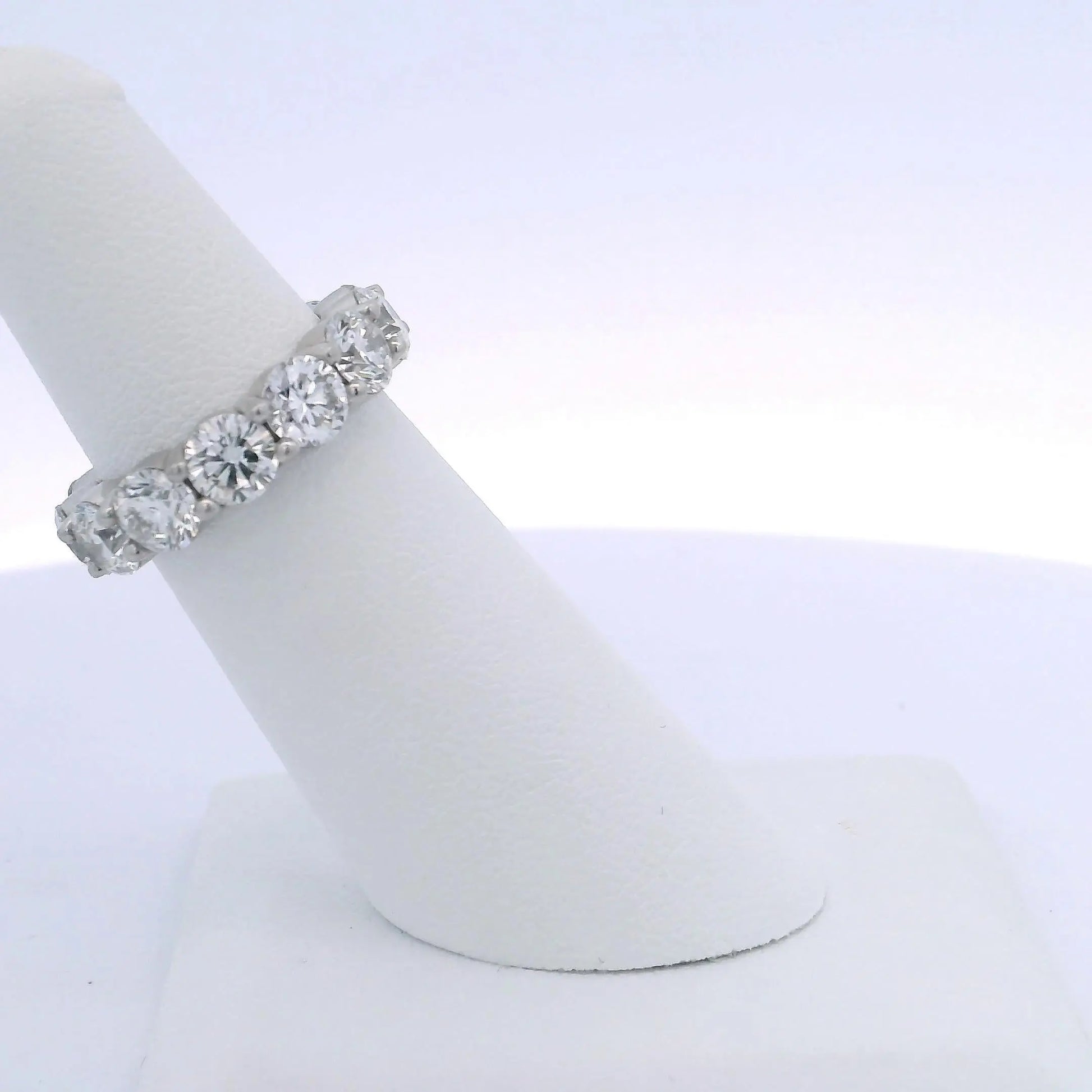 6.03CTW ROUND BRILLIANT CUT DIAMOND ETERNITY BAND