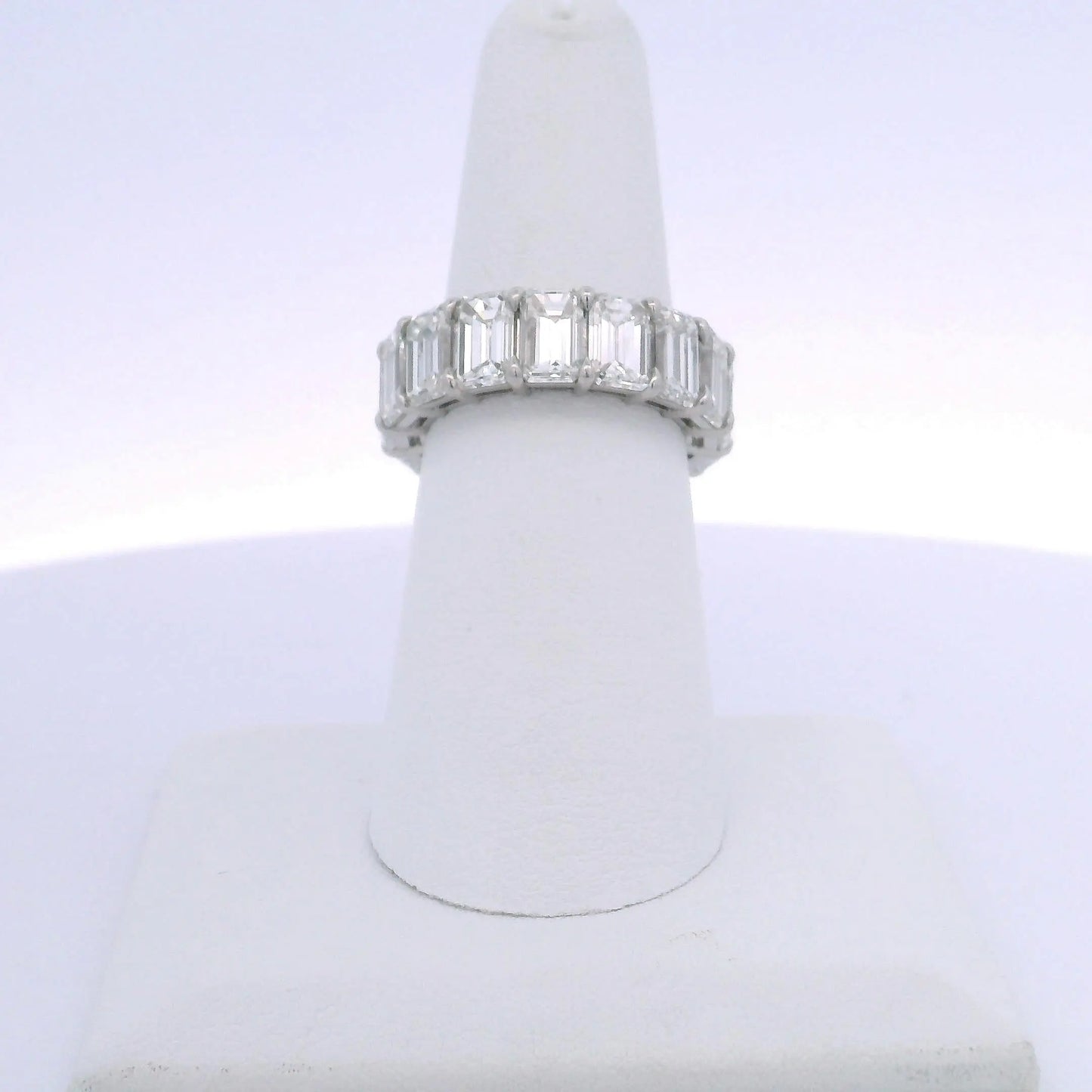 11.85CTW EMERALD CUT DIAMOND ETERNITY BAND