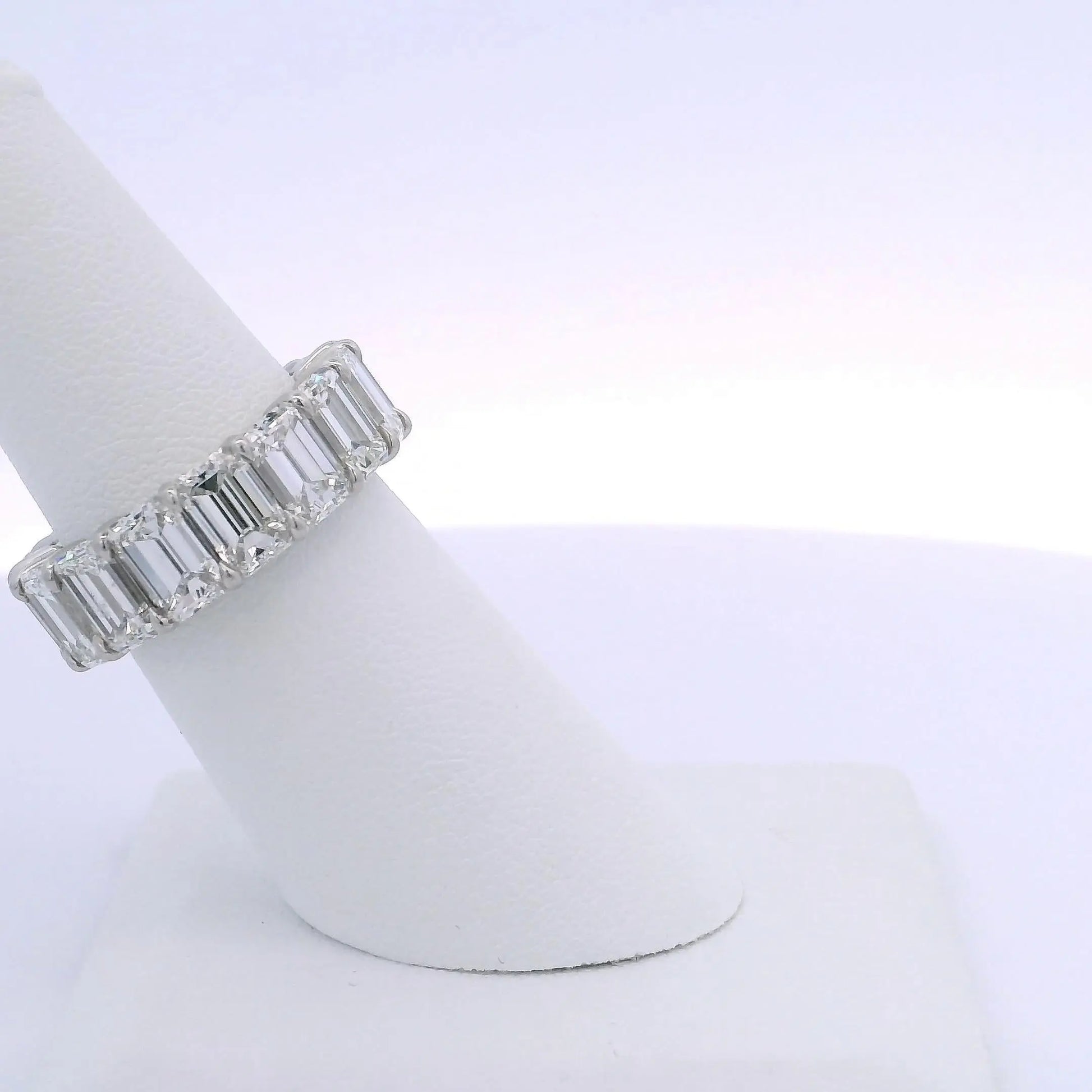 11.85CTW EMERALD CUT DIAMOND ETERNITY BAND