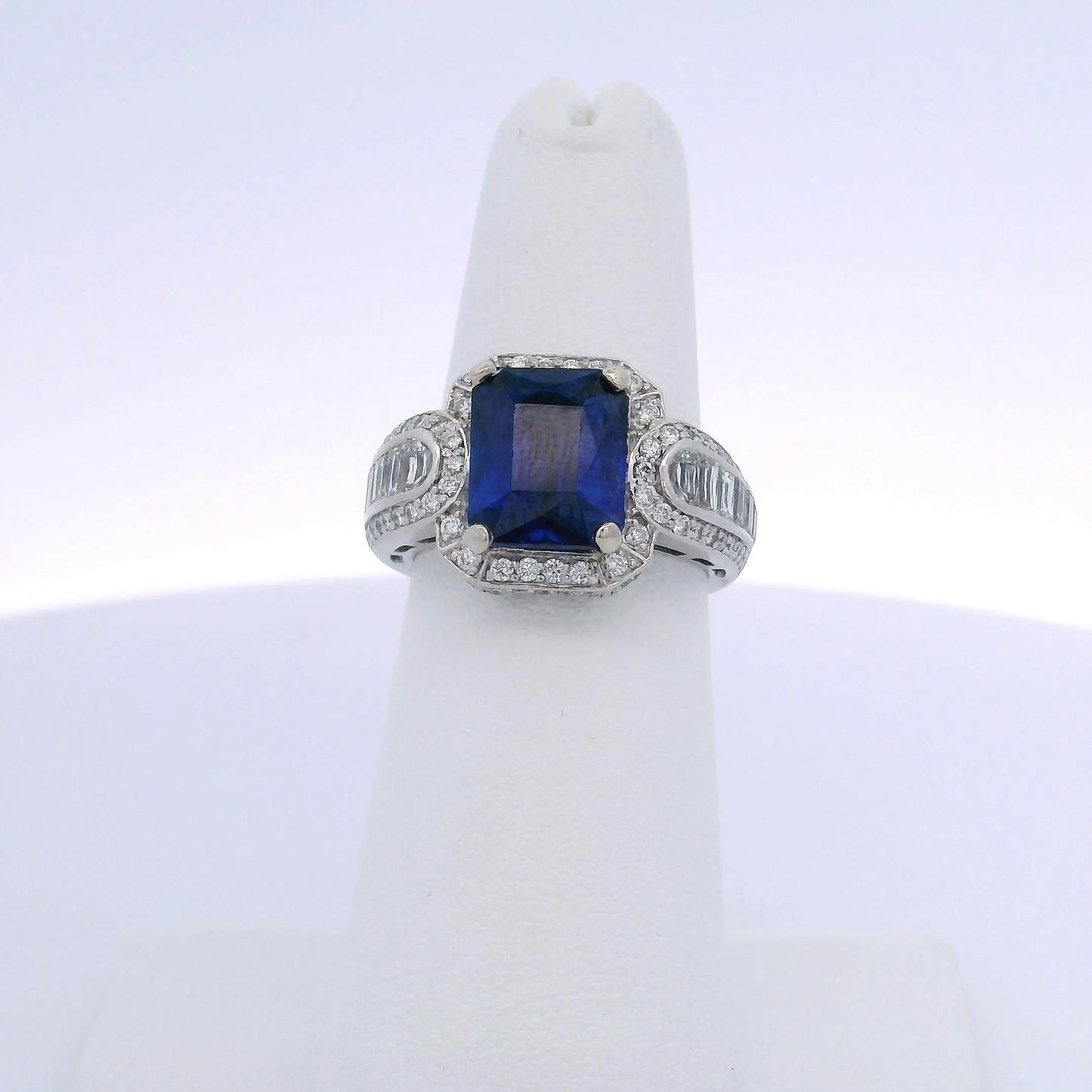 4.16CTW OCTAGONAL CEYLON SAPPHIRE HEAT RING