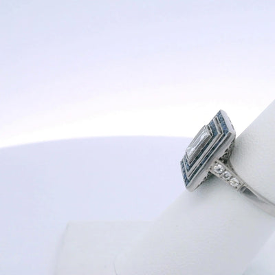 1.01CTW BAGUETTE CUT DIAMOND 1.00CTW SAPPHIRE RING