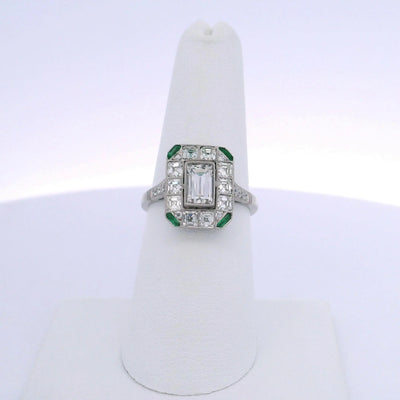 0.95CTW BAGUETTE CUT DIAMOND & 0.88CTW EMERALD CUT RING