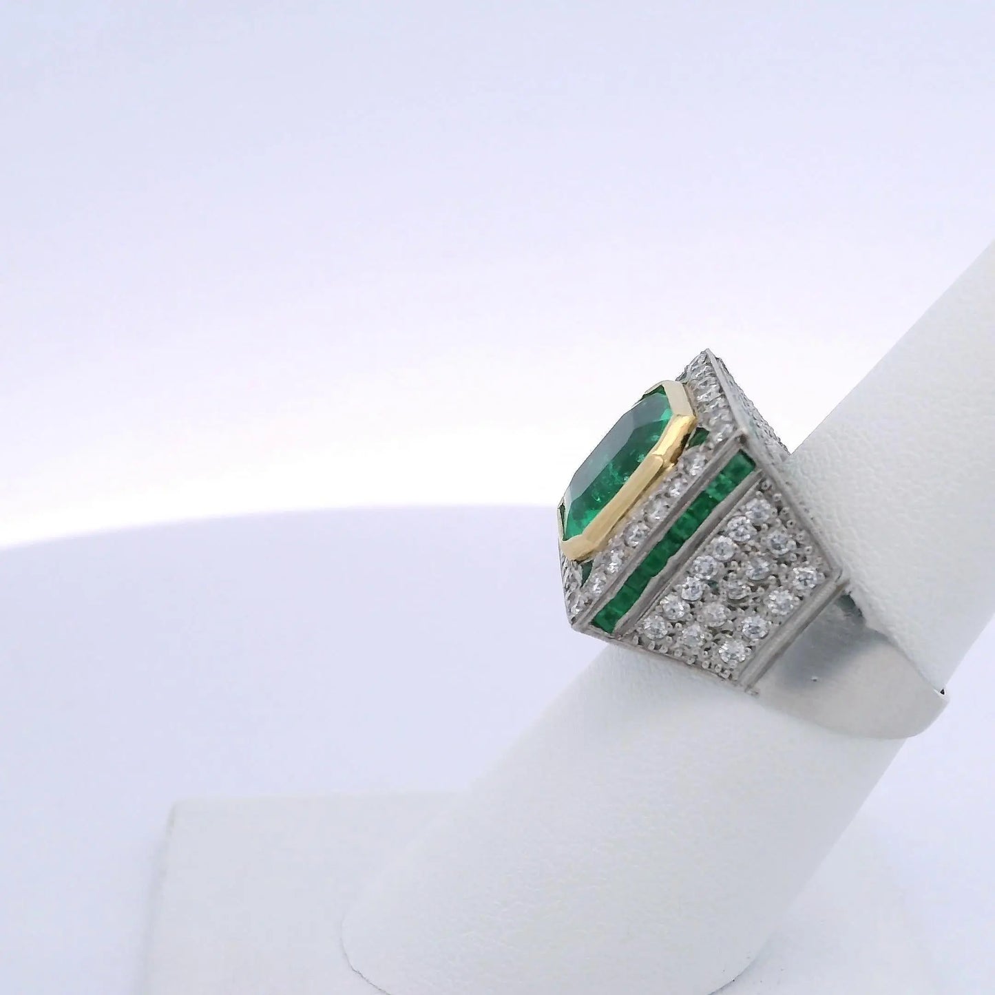 3.15CT EMERALD & 1.00CTW DIAMOND RING