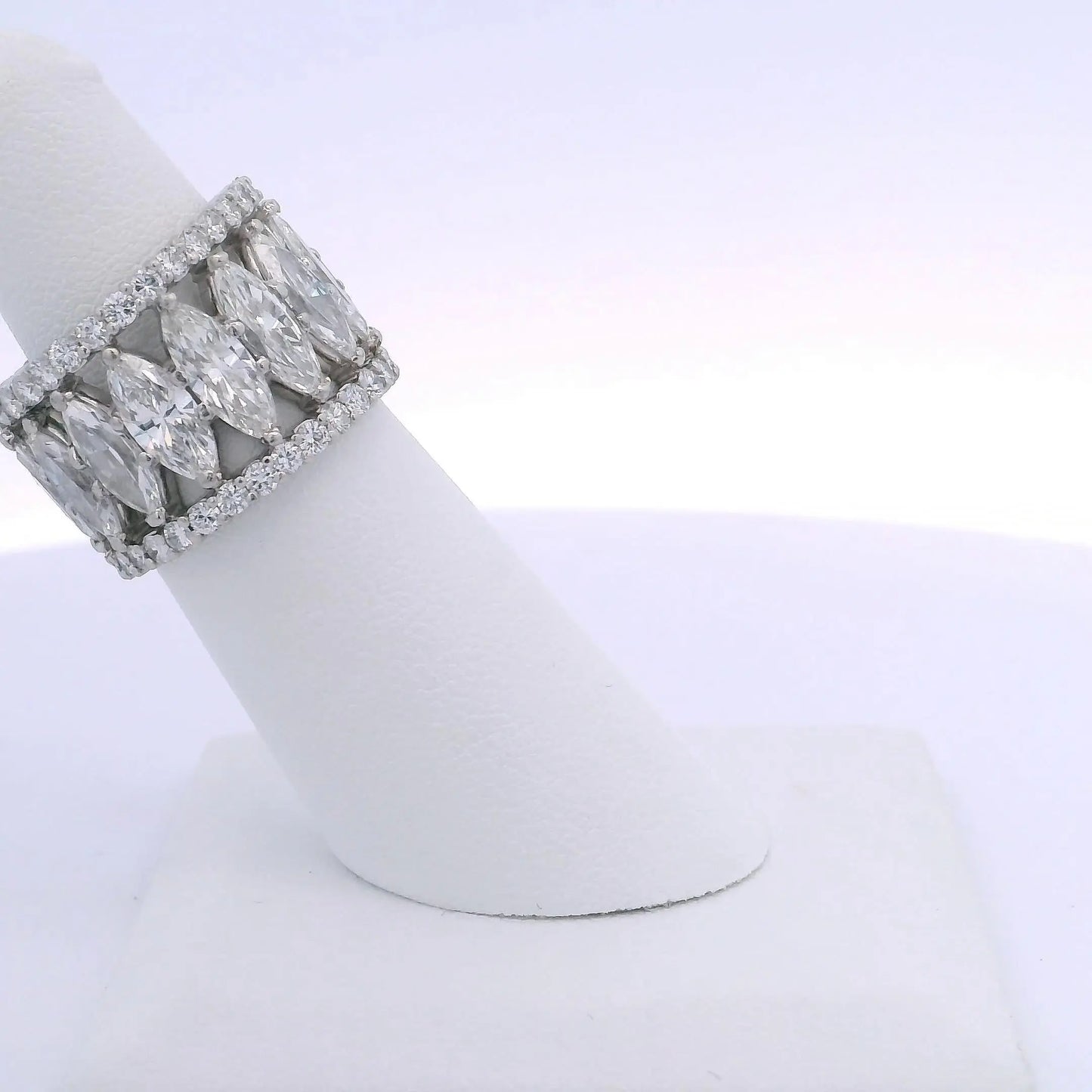 HAMMERMAN BROS 9.07CTW MARQUISE & ROUND BRILLIANT CUT DIAMOND ETERNITY BAND