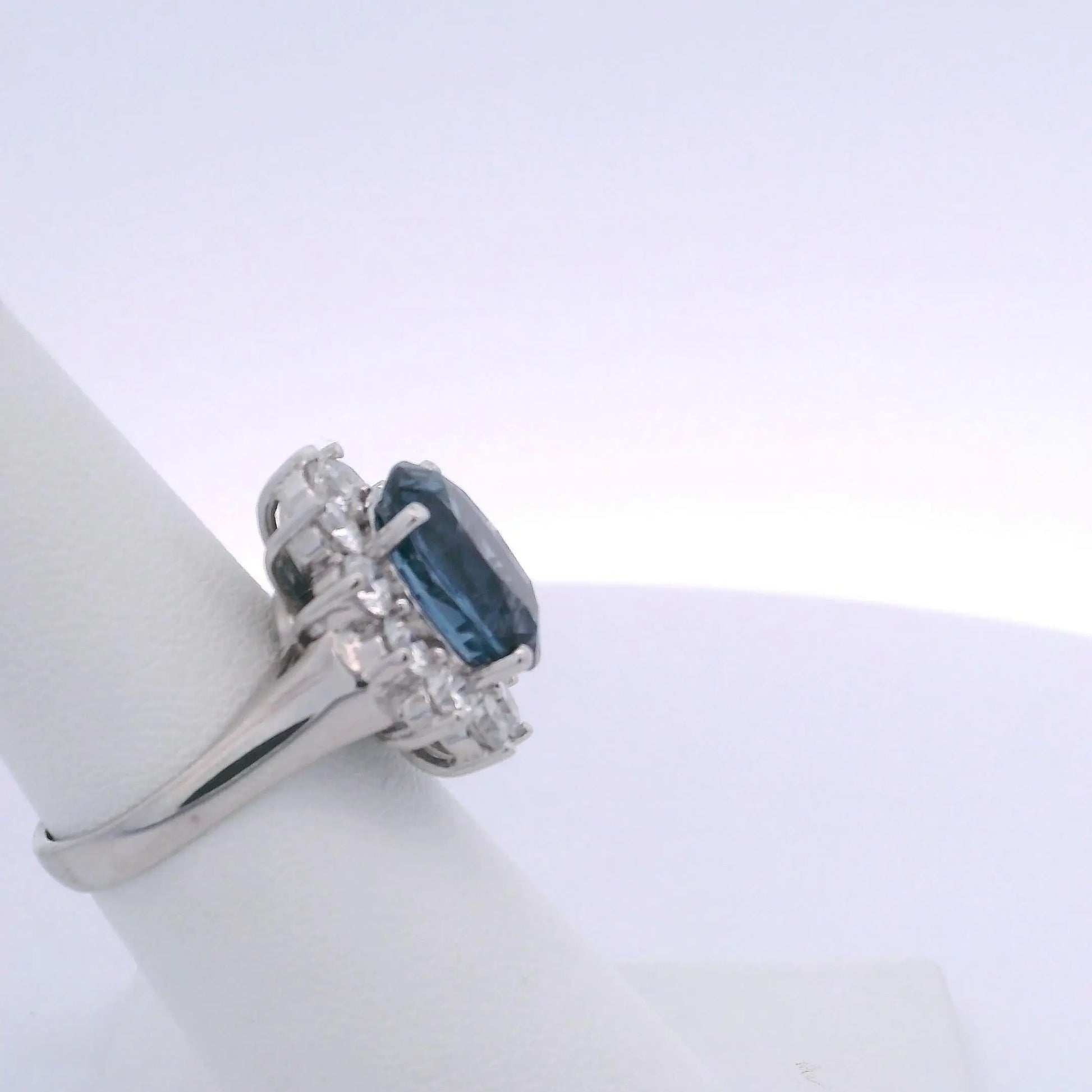 6.52CTW BLUE SPINEL & 2.50CTW ROUND BRILLIANT CUT DIAMOND RING