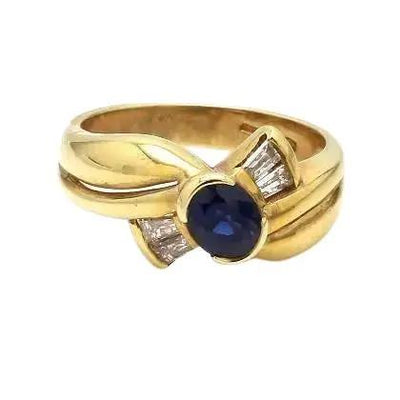 18k Yellow Gold Ring with Sapphire and Baguette Diamonds