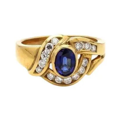 18k Yellow Gold Ring with Sapphire and Diamonds