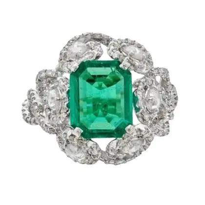 18K White Gold Ring with Colombian Emerald and Diamonds