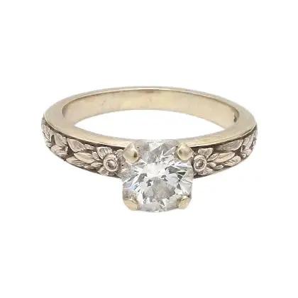 18K White Gold Ring with Diamond