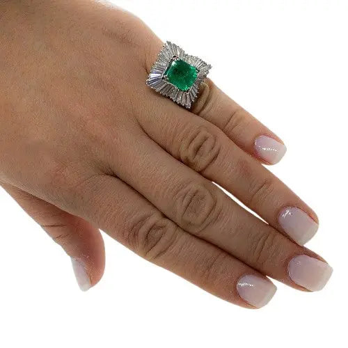 4.85ct Emerald-Cut Colombian Emerald with 4.00ctw Tapered Baguette Diamonds