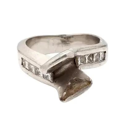 Platinum Ring with Princess Cut Diamonds