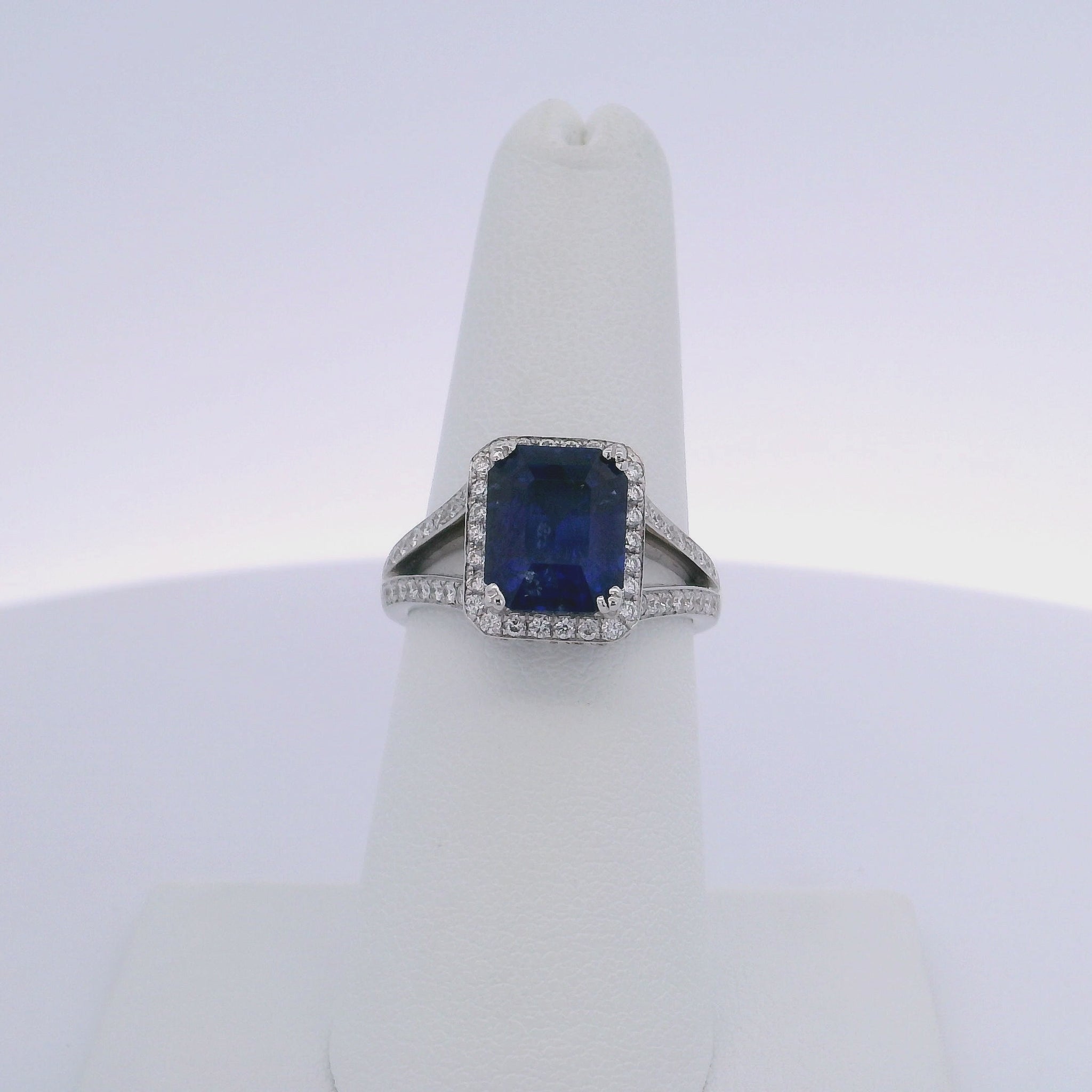 3.67CTW EMERALD CUT BLUE SAPPHIRE & 1.00CTW ROUND BRILLIANT CUT DIAMOND RING