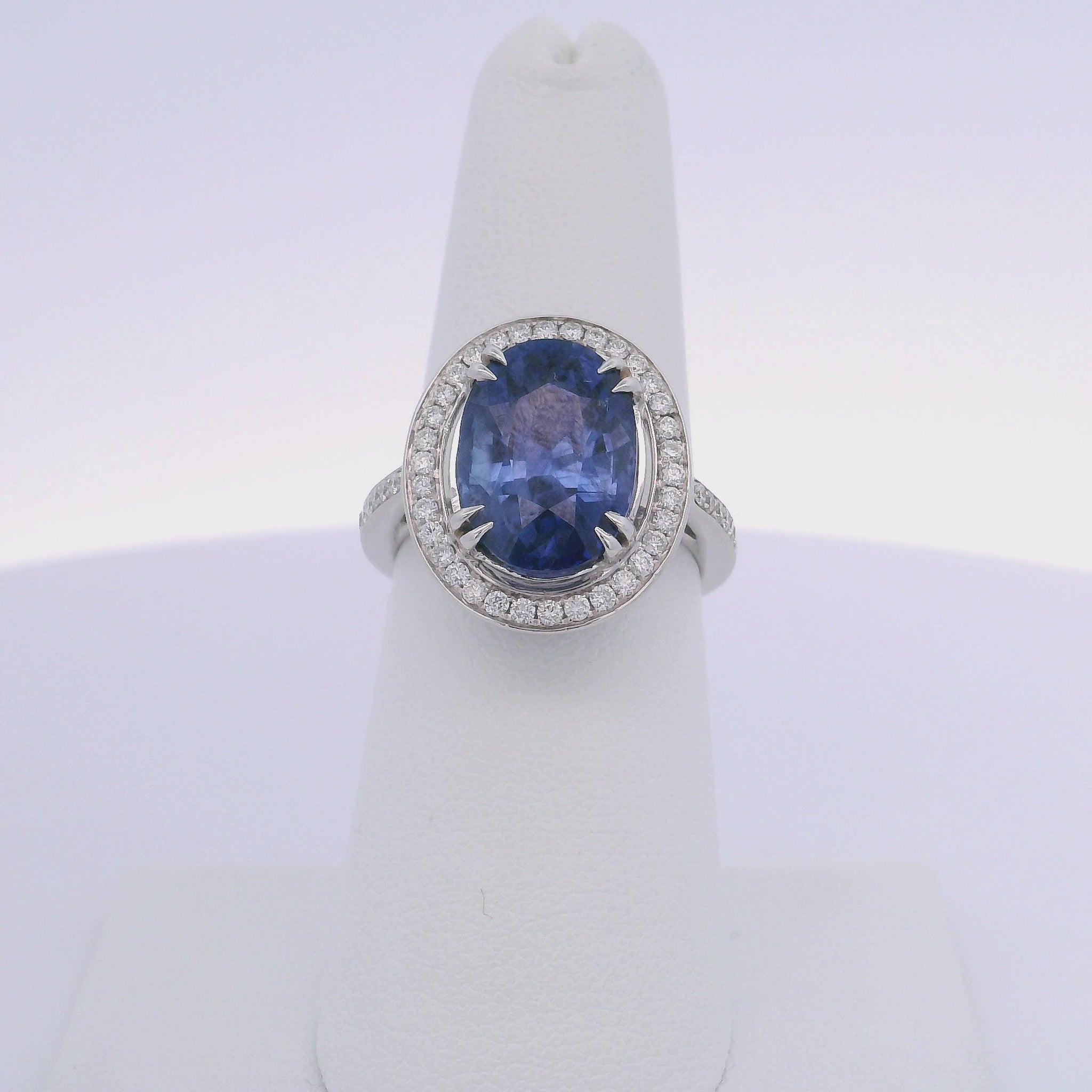 8.07CTW OVAL SAPPHIRE & 0.50CTW ROUND BRILLIANT CUT DIAMOND RING