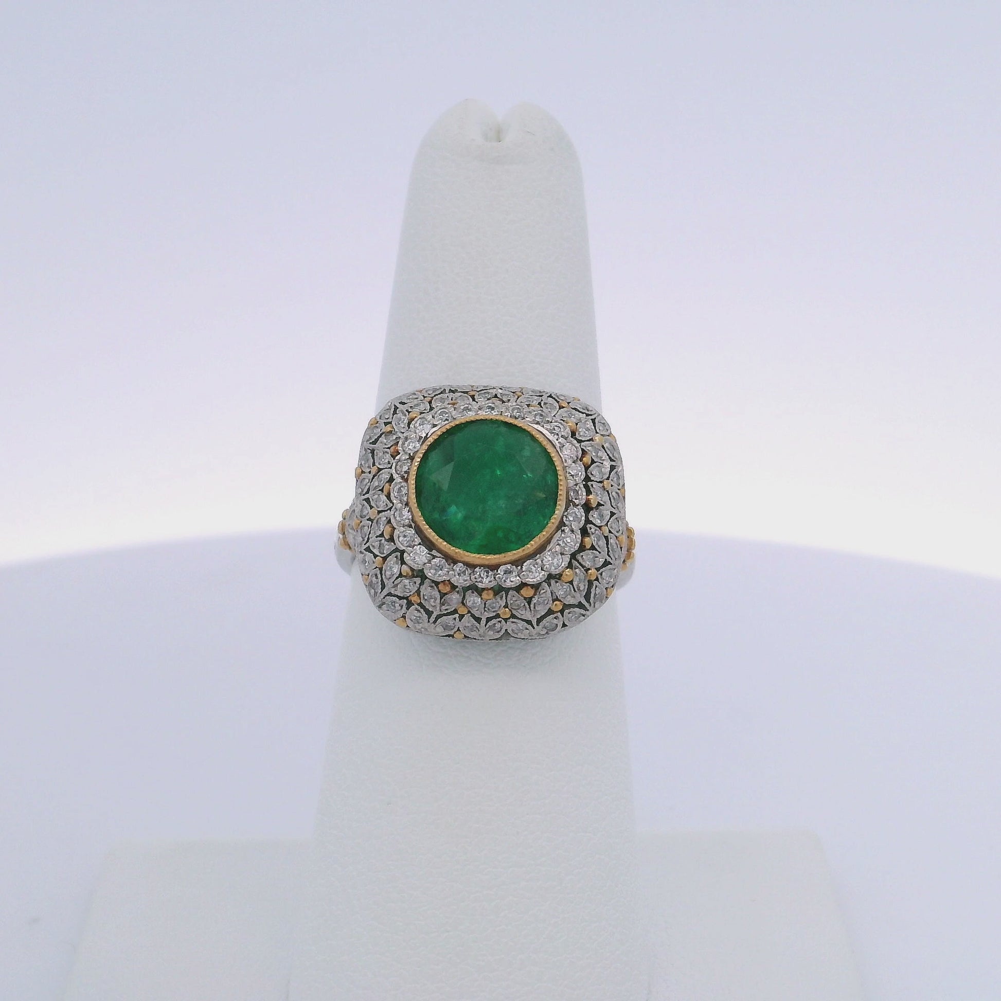 2.00CT EMERALD & 0.92CTW DIAMOND RING
