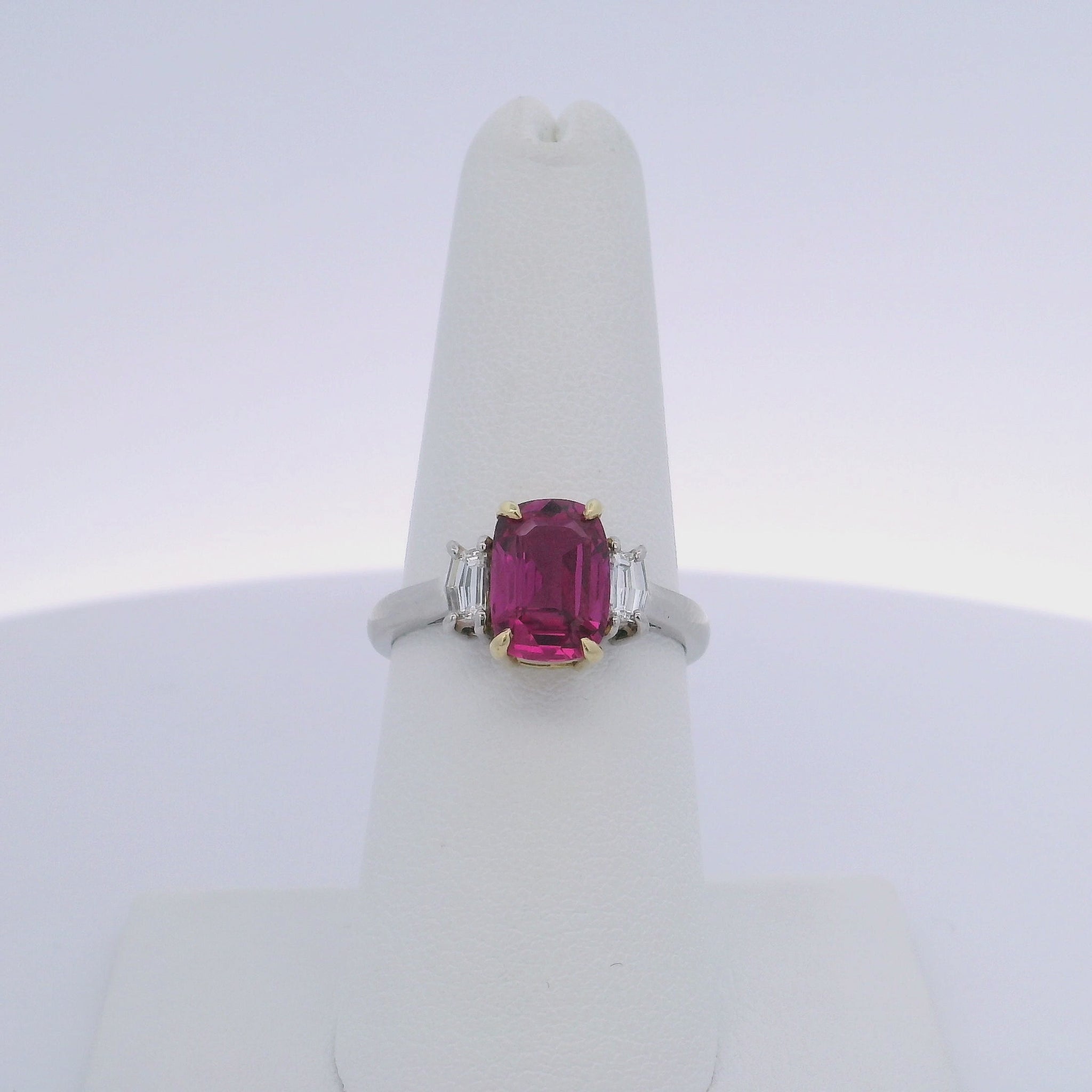 2.63CT RUBY & 0.33CTW DIAMOND RING